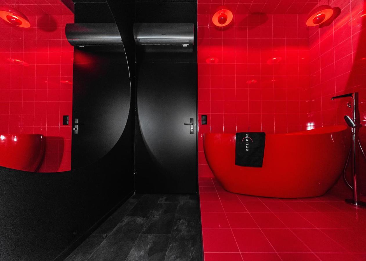 Eclipse Red Apartment